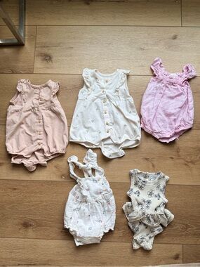 H&M Rachel Zoe White Pink Floral Baby Girl Summer Rompers Onesie 0-3 Months